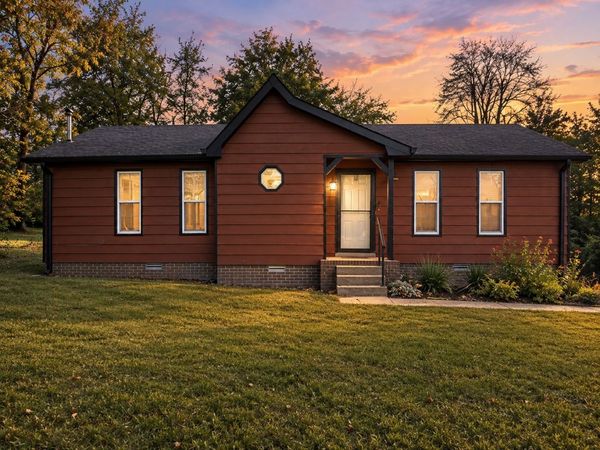 103 Ravenwood Cir , Dickson, TN 37055