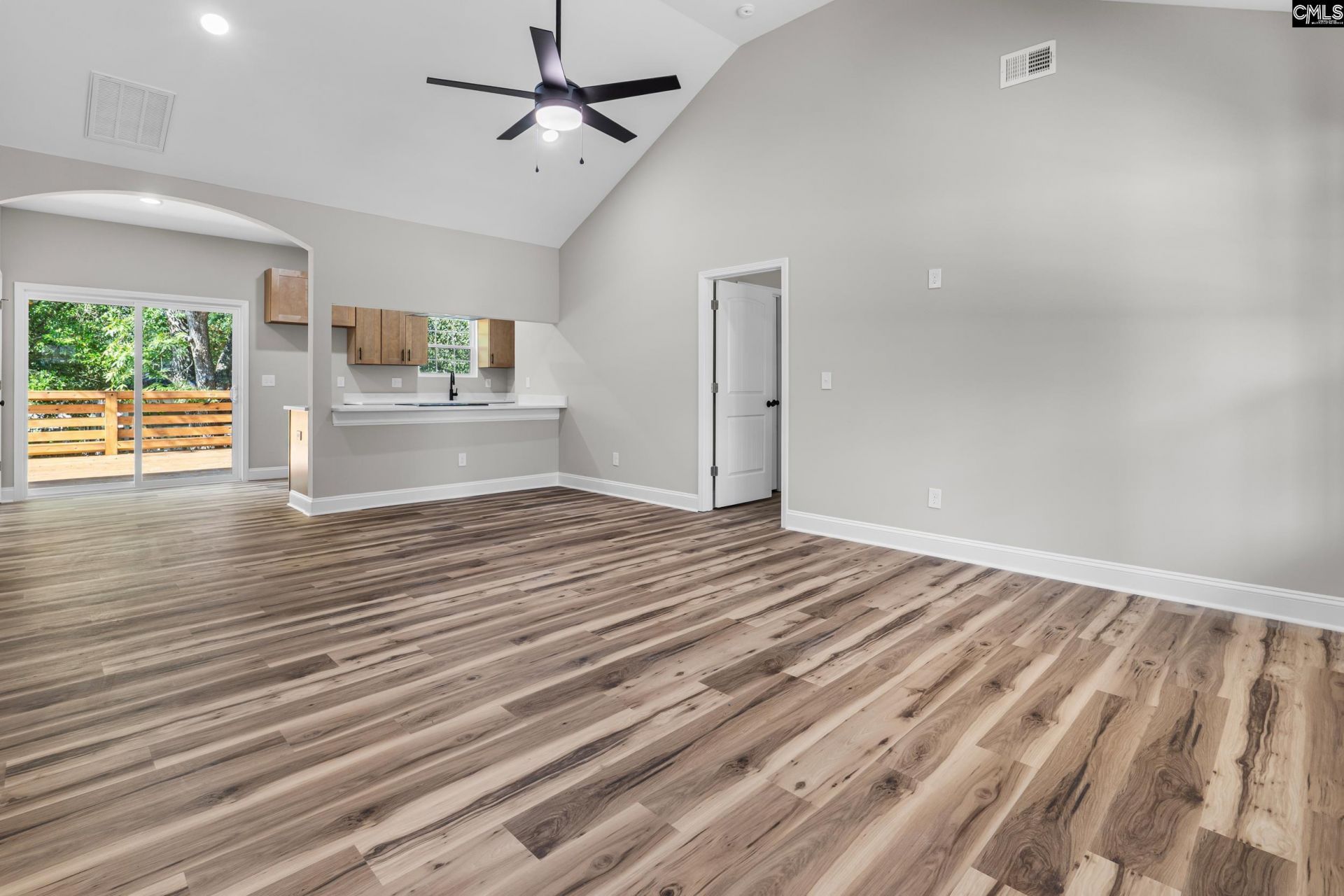 216 Acie Avenue  Photo 4