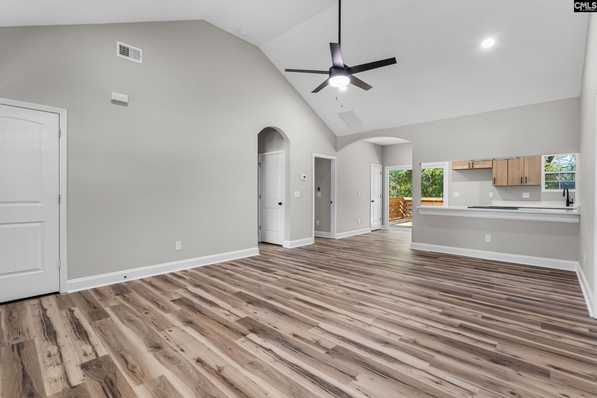 216 Acie Avenue  Photo 5