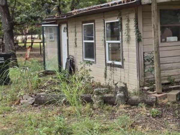 495 Circle Beach Road, Mead, OK 73449