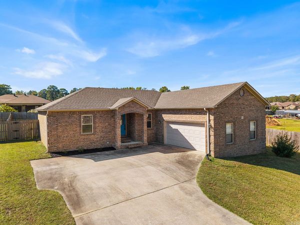 83 Huntington Court , Austin, AR 72007