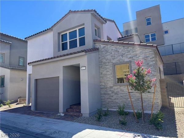 1823 Passerine Street , Las Vegas, NV 89138