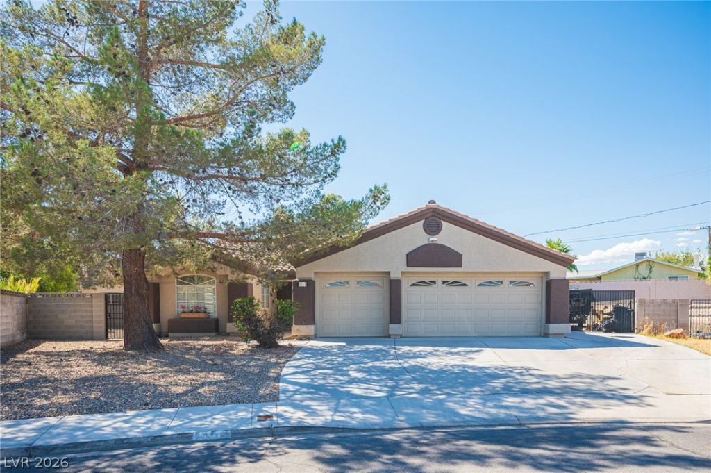 5717 Compton Drive, Las Vegas, NV 89108 Main Photo