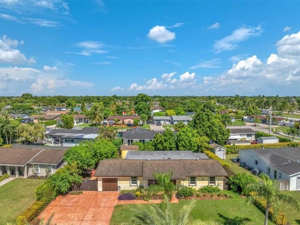 12911 SW 83rd St , Miami, FL 33183