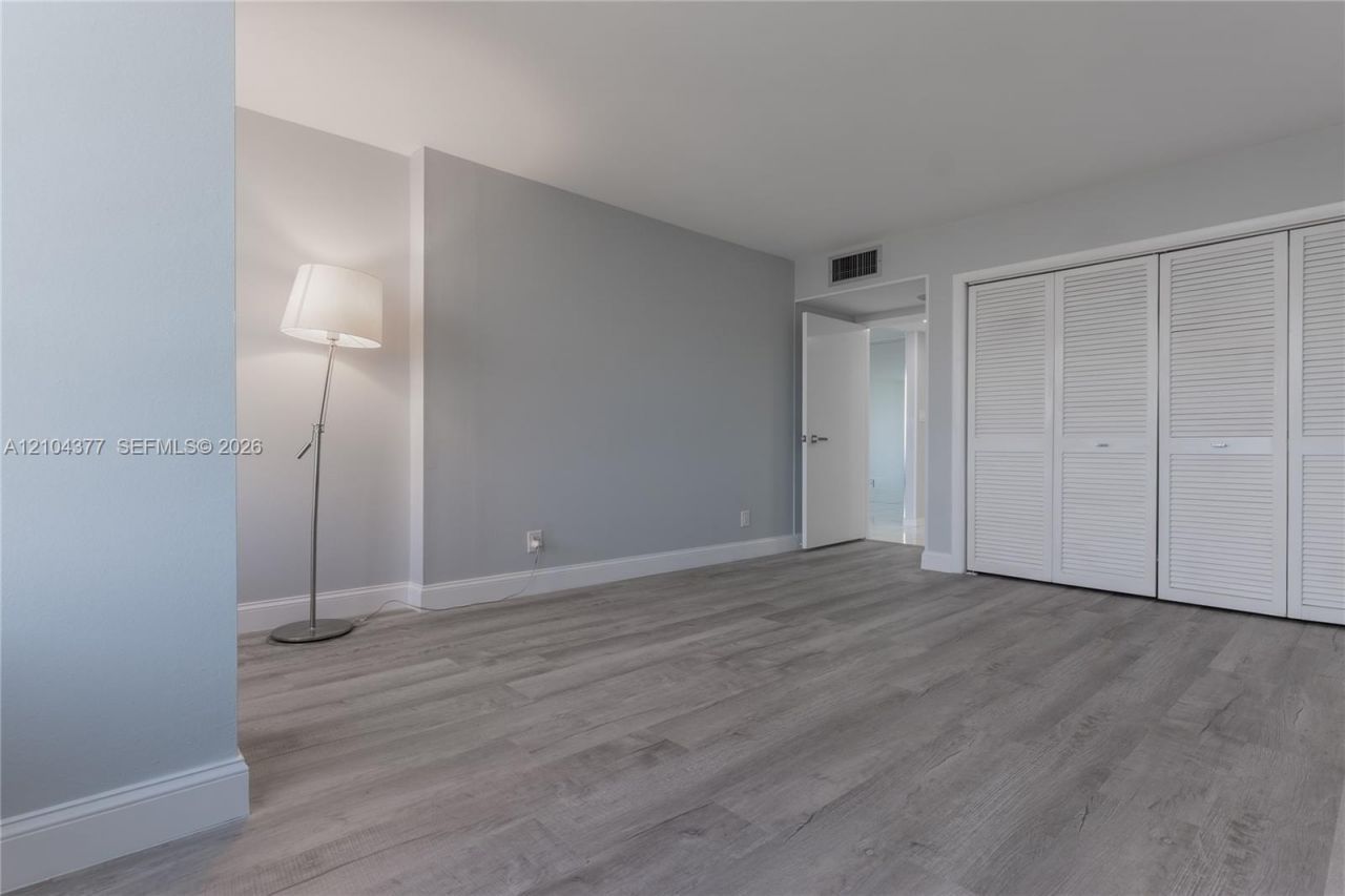 500 Three Islands Blvd , Unit 1110, Hallandale Beach, FL 33009 Photo