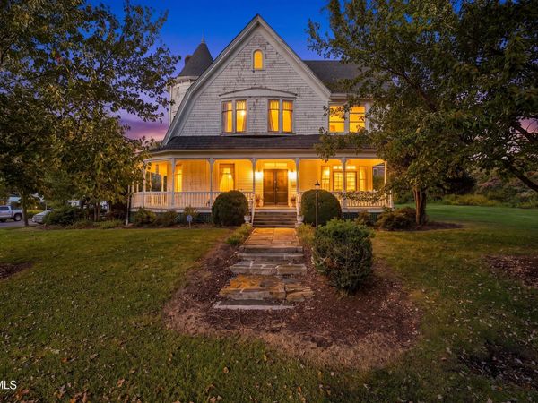 19 West 2nd Street, Big Stone Gap, VA 24219