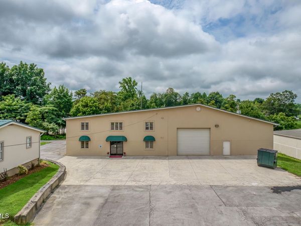 3545 West Market Street, Johnson City, TN 37604
