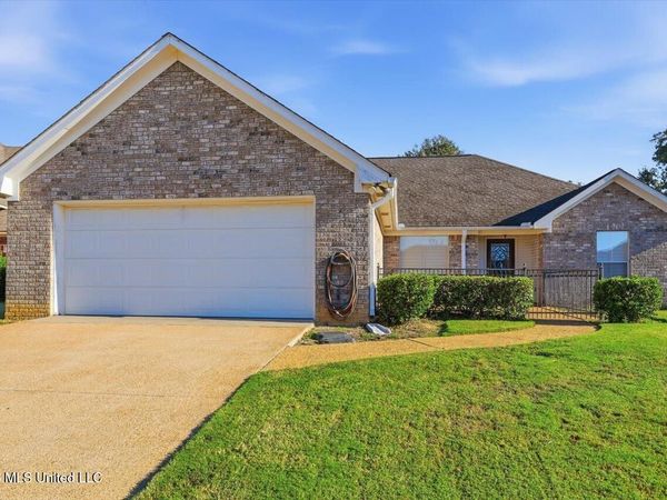 804 Cottonridge Drive, Pearl, MS 39208