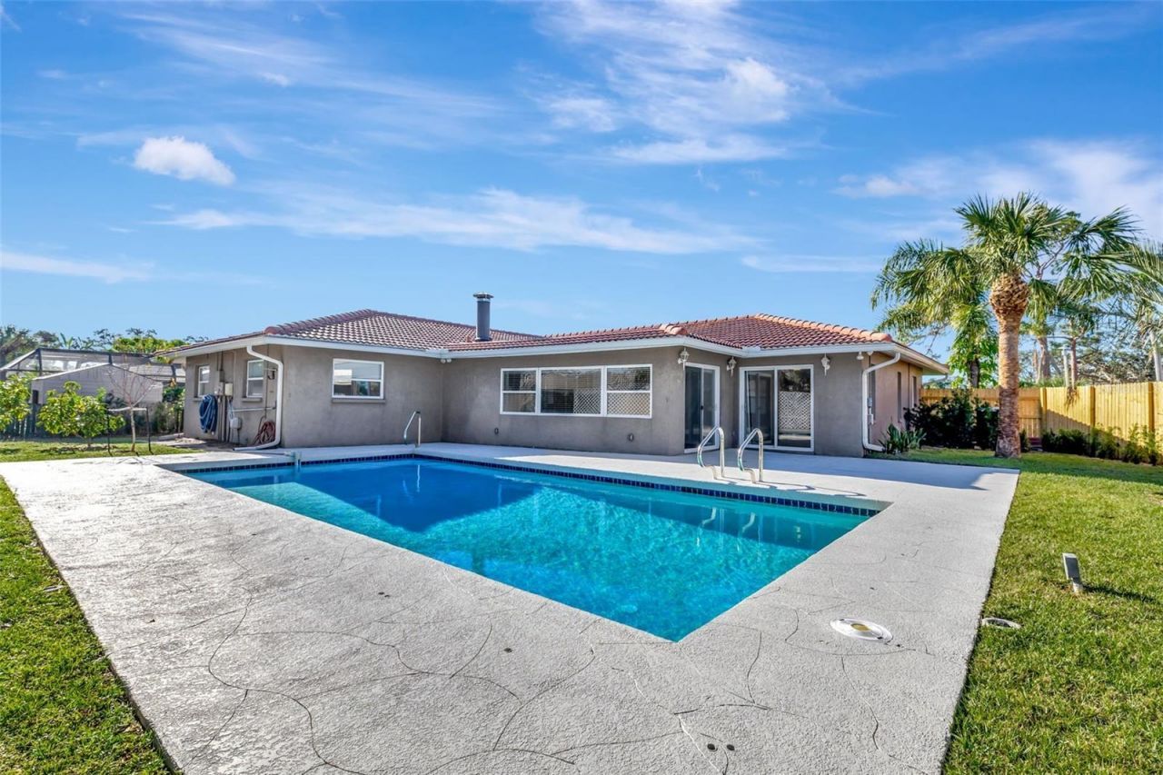 2851 Hardee Drive, Sarasota, FL 34231 Photo