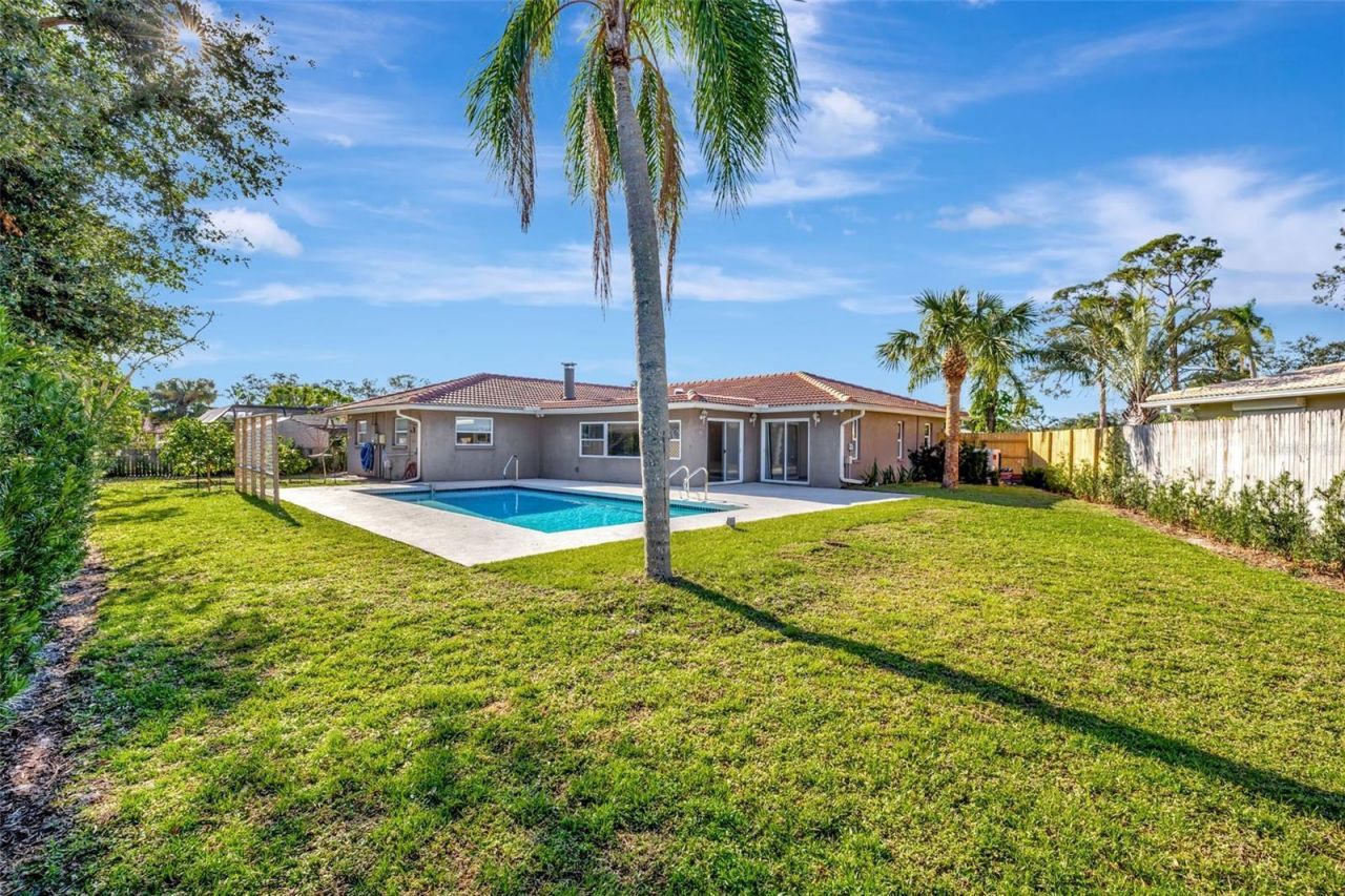 2851 Hardee Drive, Sarasota, FL 34231 Photo