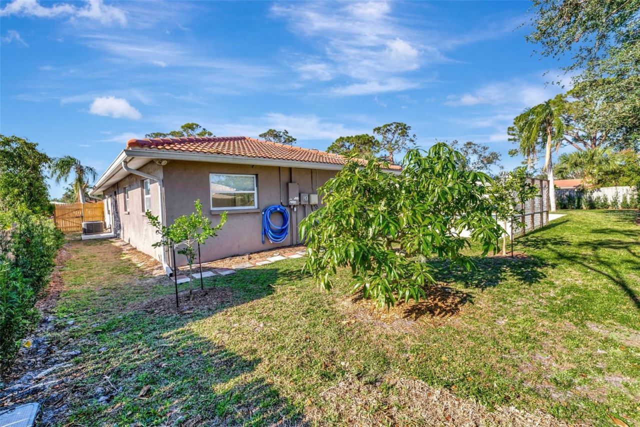 2851 Hardee Drive, Sarasota, FL 34231 Photo