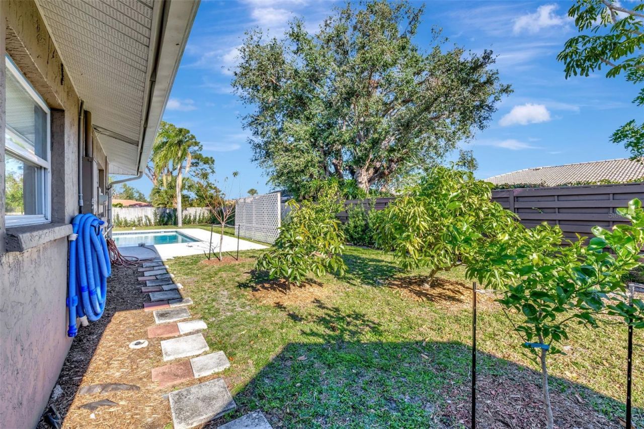 2851 Hardee Drive, Sarasota, FL 34231 Photo