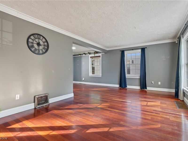 621 N Willow Street , Kent, OH 44240 Photo 3