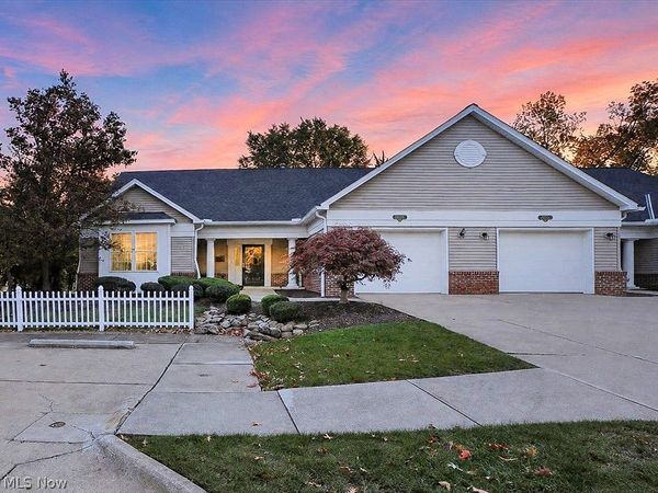 8693 Alexandra Drive , Unit 4A, North Royalton, OH 44133