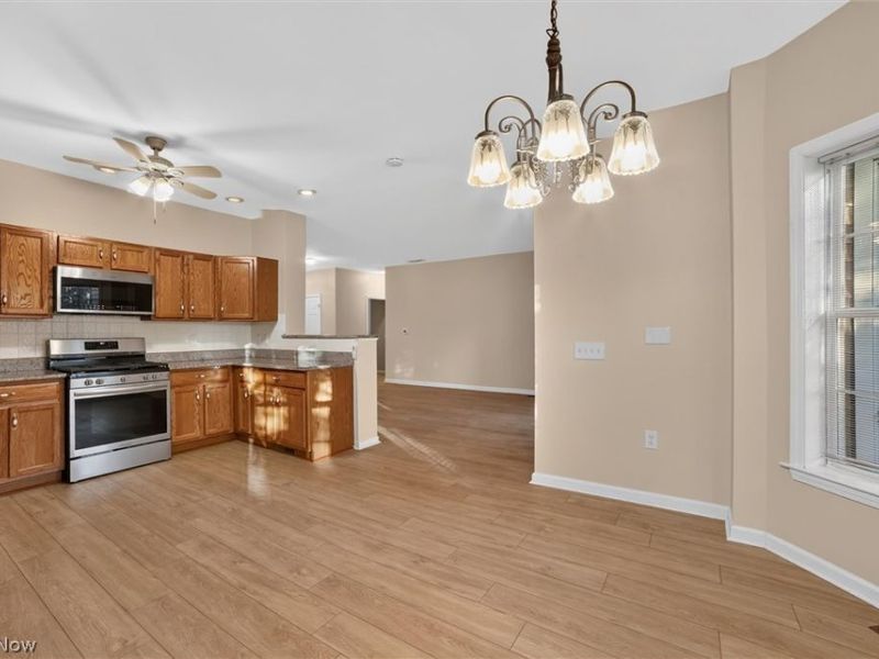 8693 Alexandra Drive, Unit 4A, North Royalton, OH 44133 Photo 13