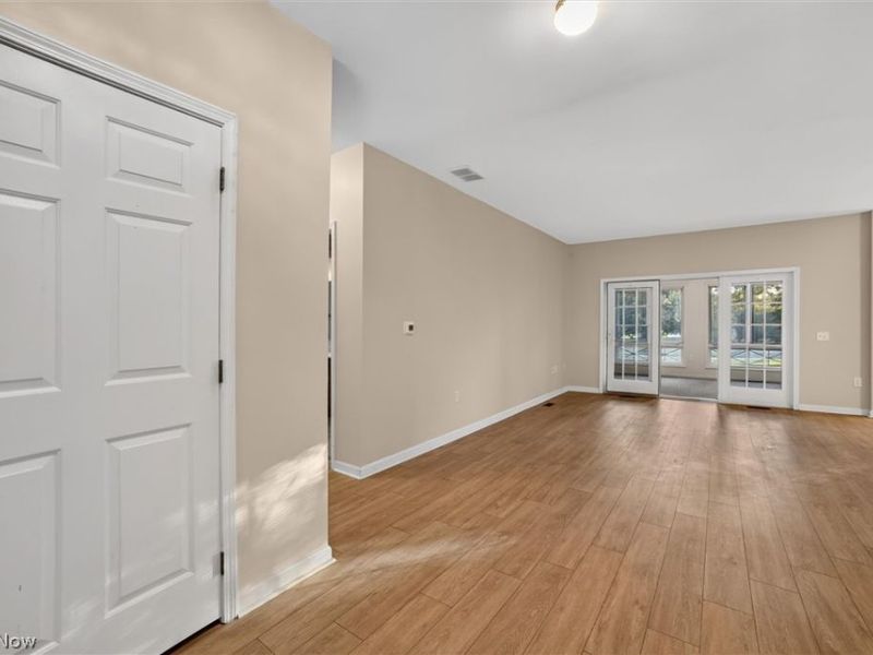 8693 Alexandra Drive, Unit 4A, North Royalton, OH 44133 Photo 4