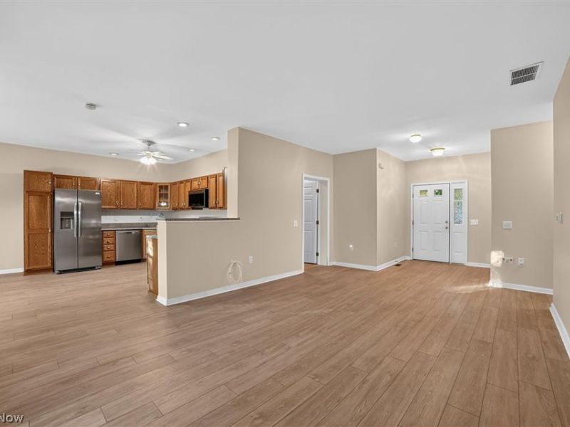 8693 Alexandra Drive, Unit 4A, North Royalton, OH 44133 Photo 7