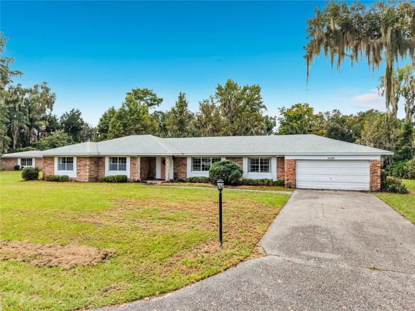 8038 SPRING DRIVE , YALAHA, FL 34797