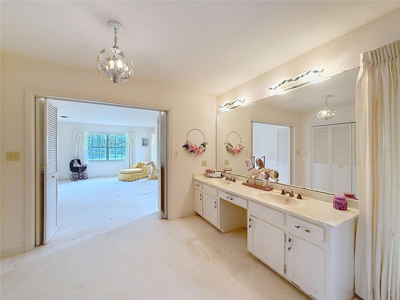 8038 Spring Drive , Yalaha, FL 34797 Photo