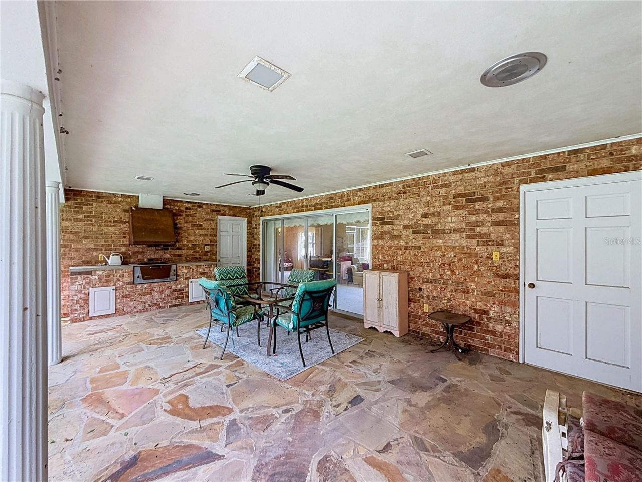 8038 Spring Drive , Yalaha, FL 34797 Photo
