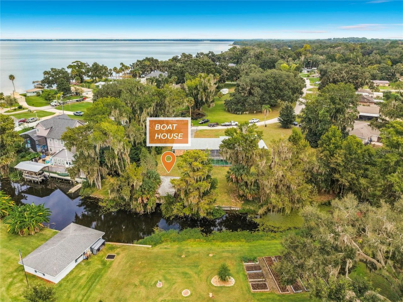 8038 Spring Drive , Yalaha, FL 34797 Photo