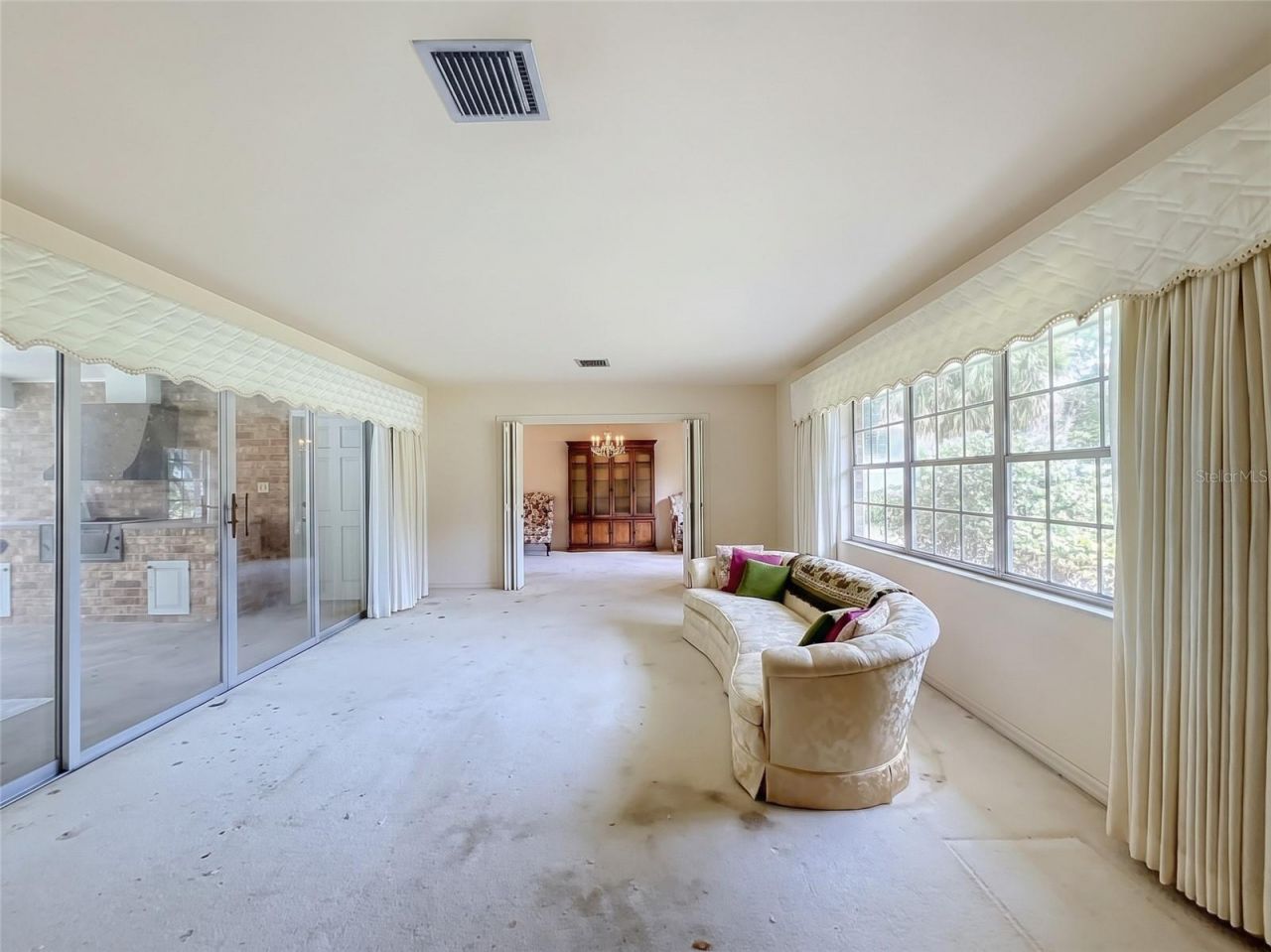 8038 Spring Drive , Yalaha, FL 34797 Photo