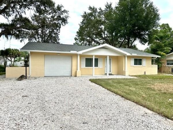 30820 GLENN DRIVE , TAVARES, FL 32778