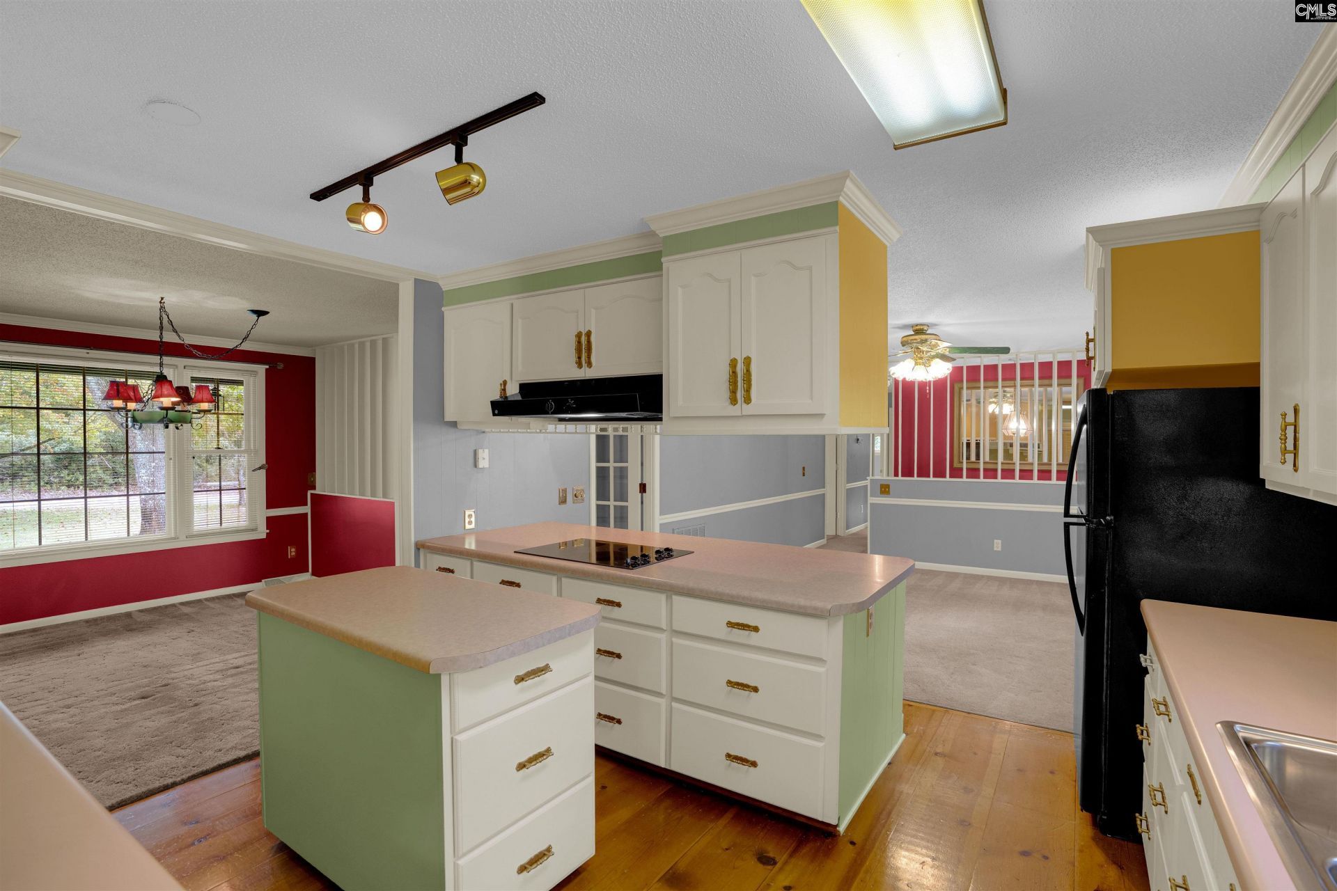 549 Long Terrace  Photo 6