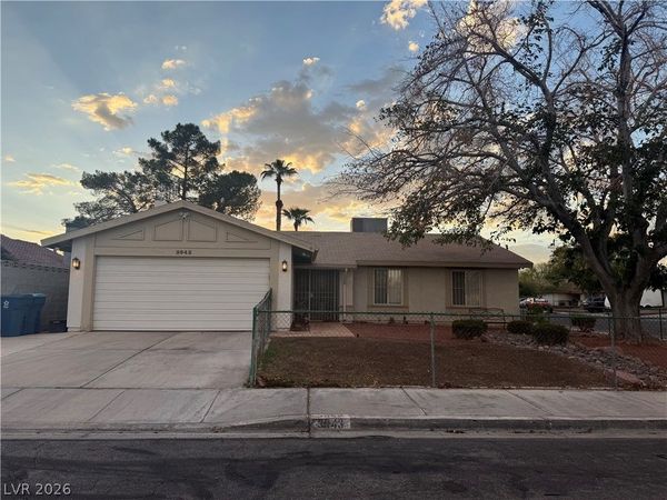 3943 Grapefruit Circle , Las Vegas, NV 89103