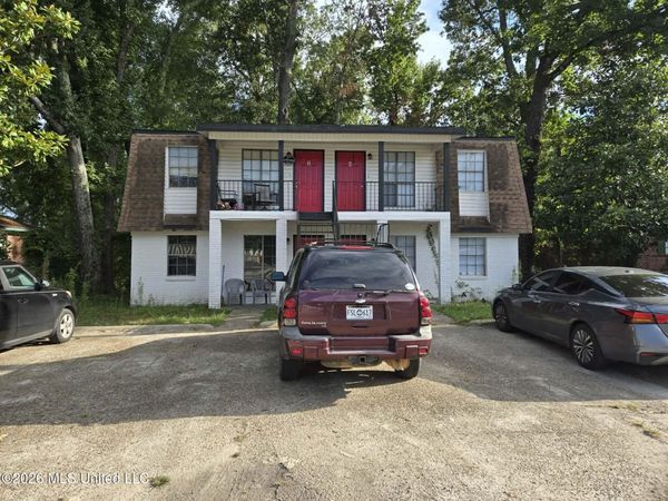 105 Jackson Avenue, Petal, MS 39465
