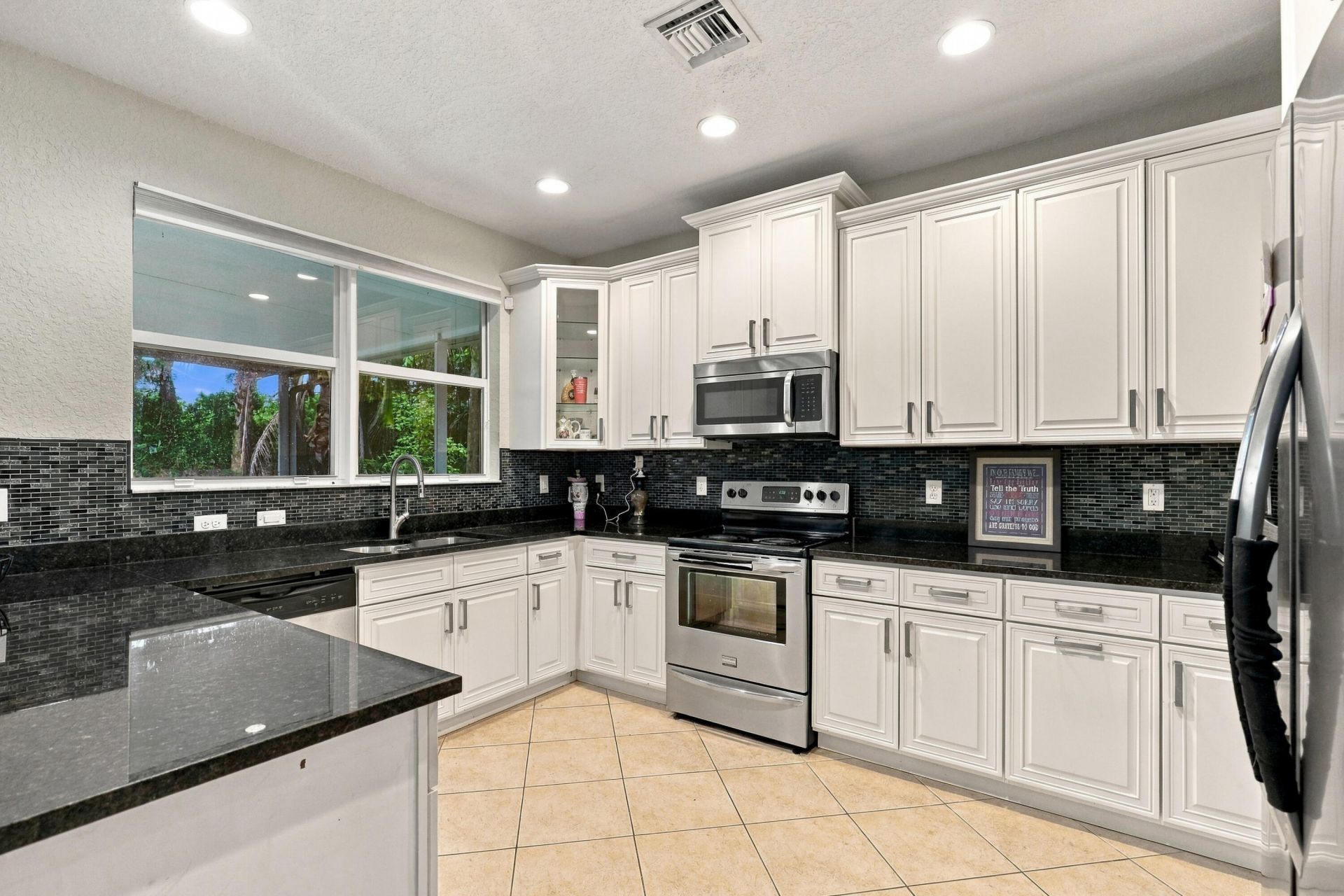 1086 NW Leonardo Circle, Port Saint Lucie, FL 34986 Photo