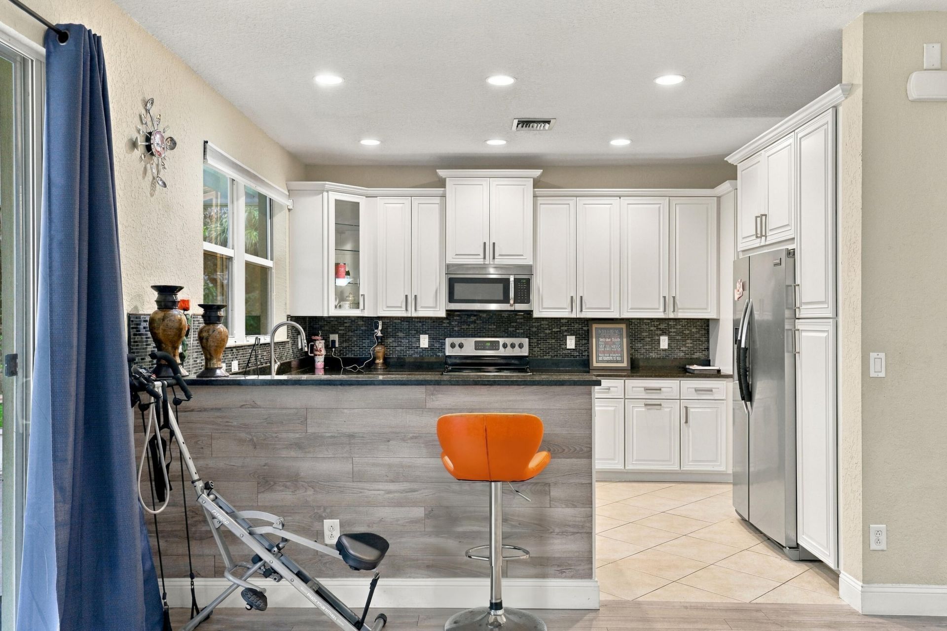 1086 NW Leonardo Circle, Port Saint Lucie, FL 34986 Photo