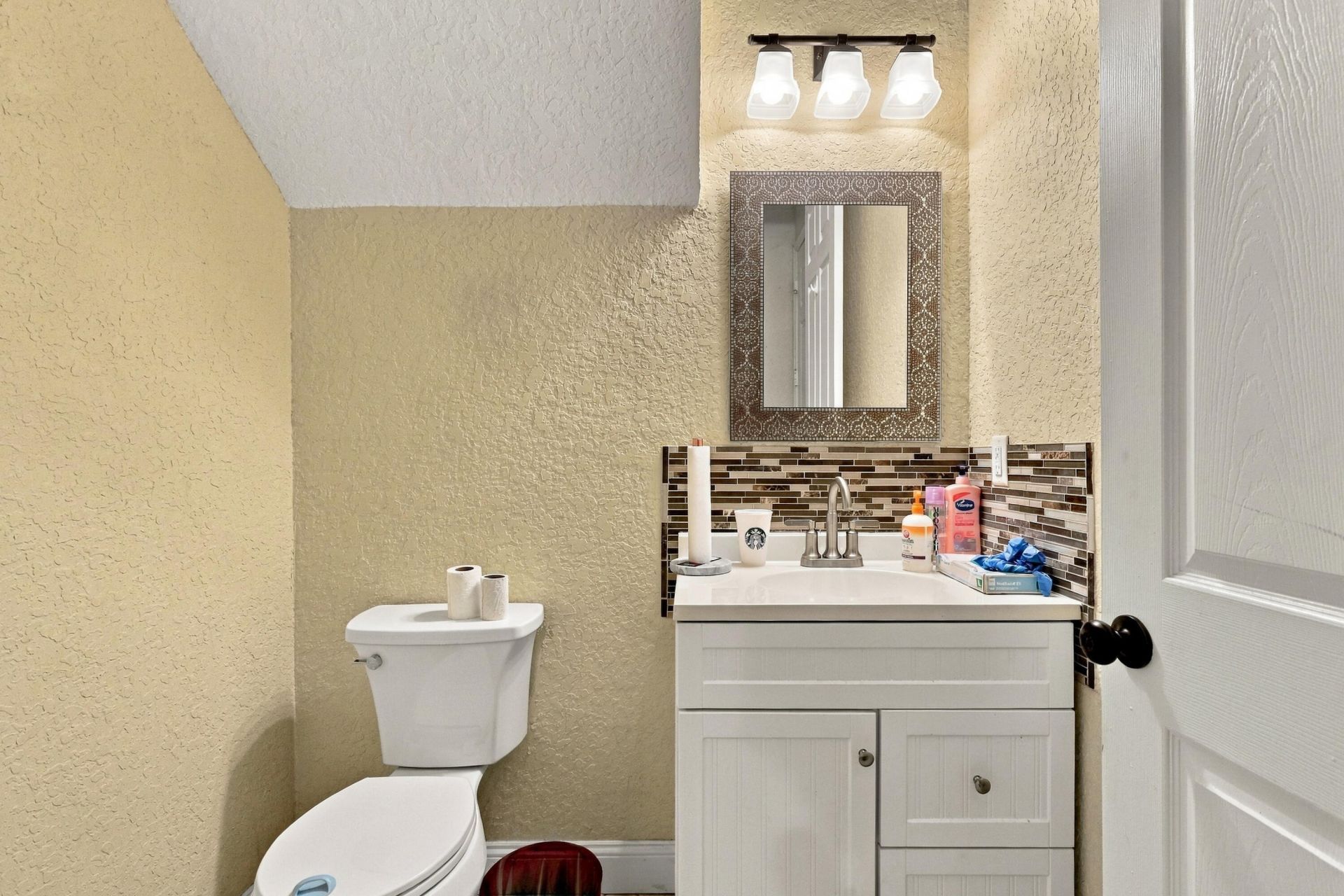 1086 NW Leonardo Circle, Port Saint Lucie, FL 34986 Photo