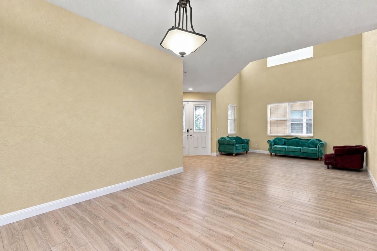 1086 NW Leonardo Circle, Port Saint Lucie, FL 34986 Photo