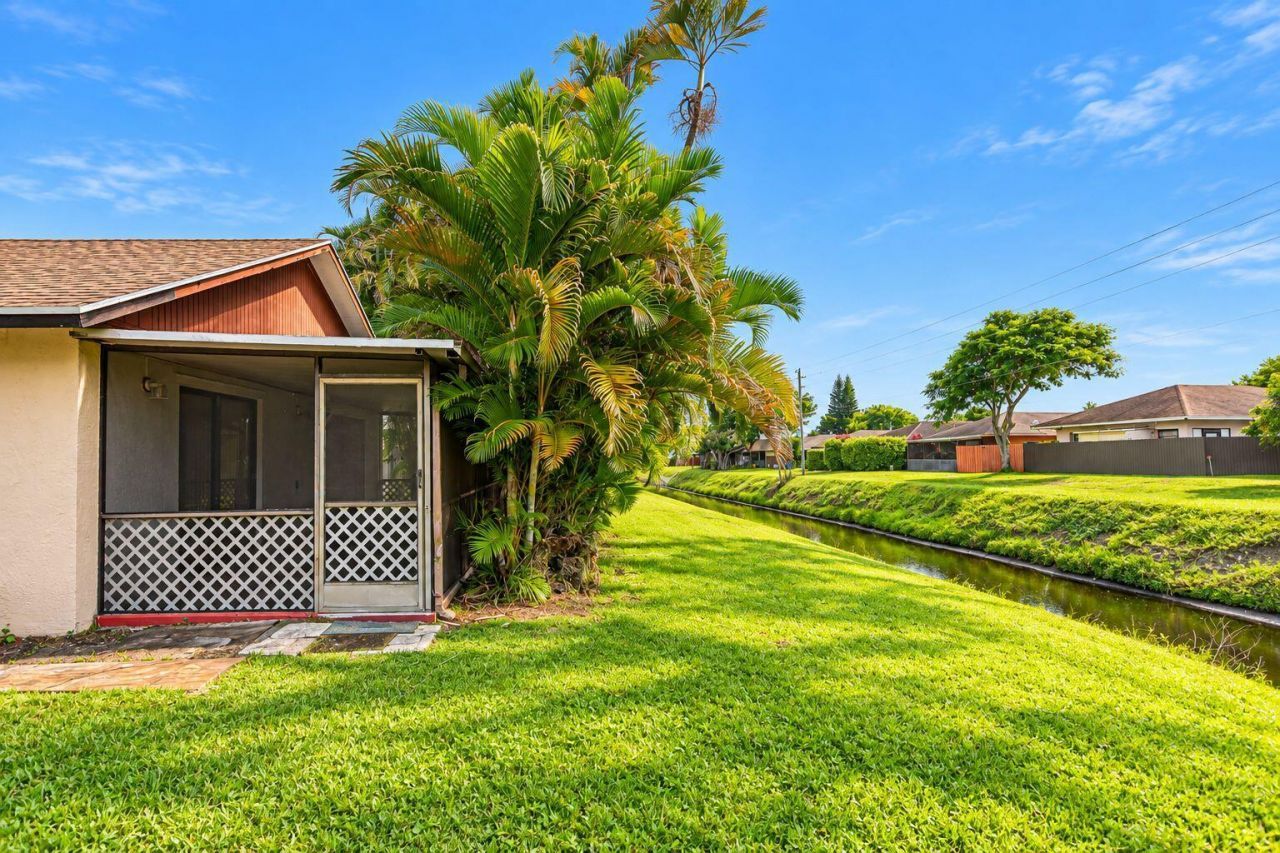 1435 S Summit Run Circle, West Palm Beach, FL 33415 Photo