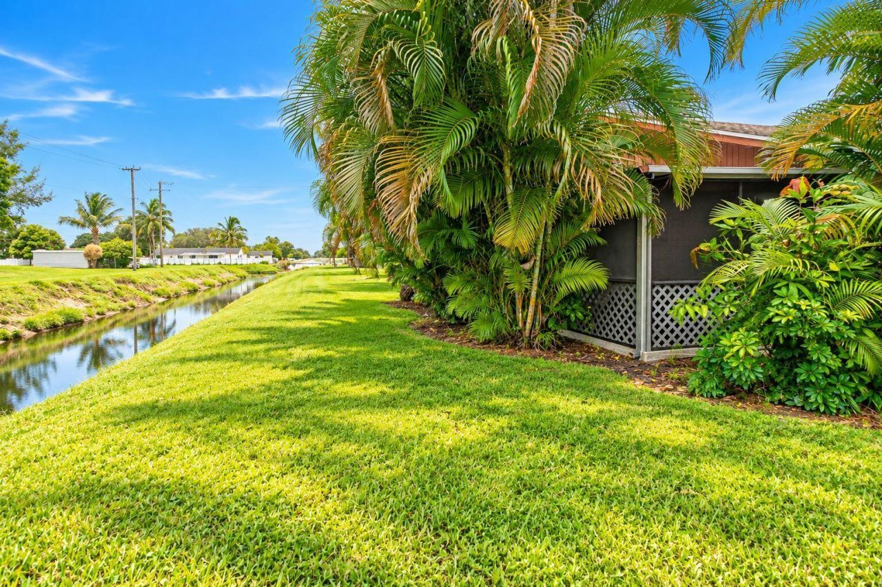 1435 S Summit Run Circle, West Palm Beach, FL 33415 Photo