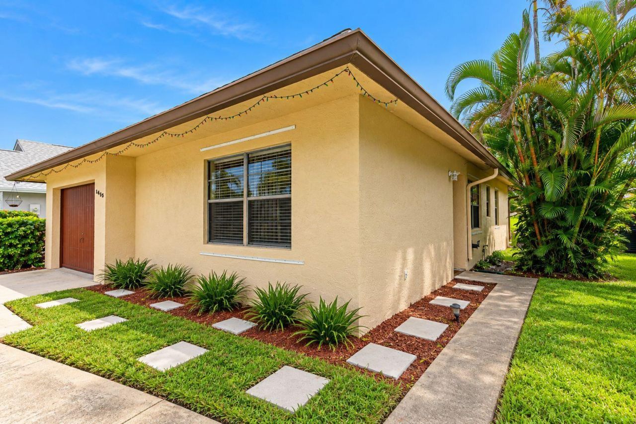 1435 S Summit Run Circle, West Palm Beach, FL 33415 Photo