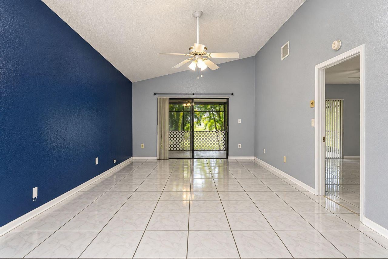1435 S Summit Run Circle, West Palm Beach, FL 33415 Photo
