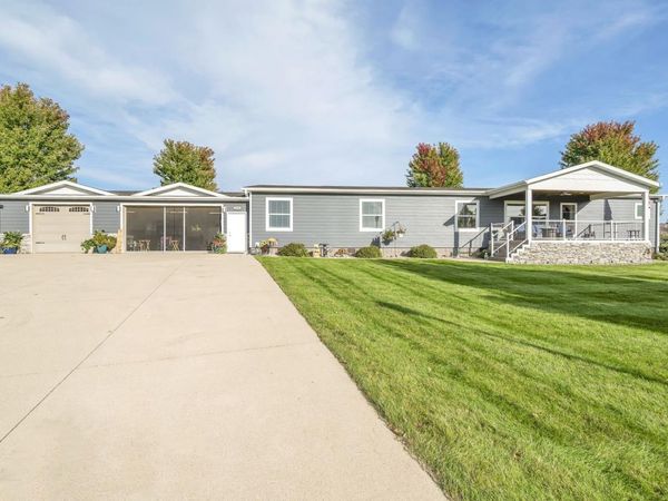 625 Meadowlark Lane , Arnolds Park, IA 51331