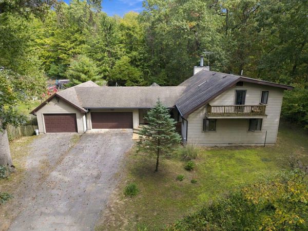 140 S Oxford Avenue , Beverly Shores, IN 46301