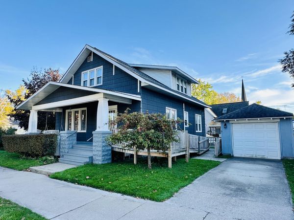 313 Third Street, Manistee, MI 49660