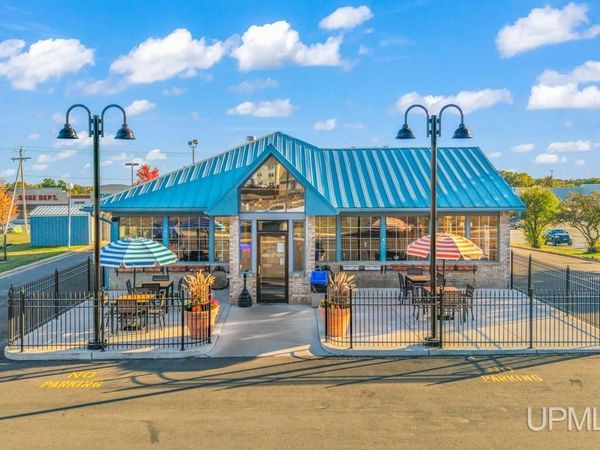 W8177 US2 Highway, Iron Mountain, MI 49801