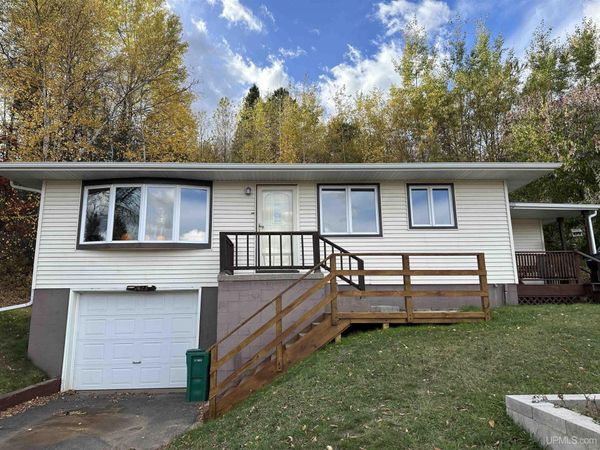 7623 Oak Drive, Republic Twp, MI 49879