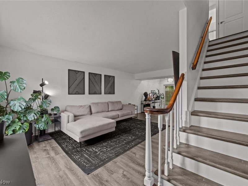 5616 Chelmsford Drive, Lyndhurst, OH 44124 Photo 6