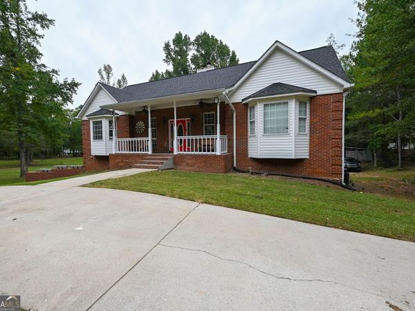 220 Marcella Avenue, Sharpsburg, GA 30277