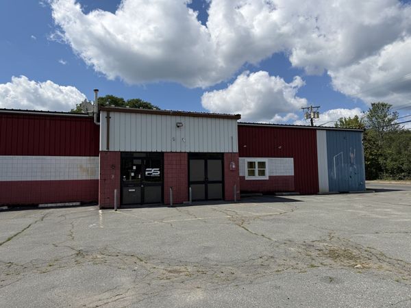 424 Nash Rd, New Bedford, MA 02746