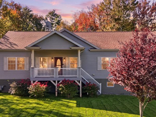 14 Brookside Road , Waymart, PA 18472