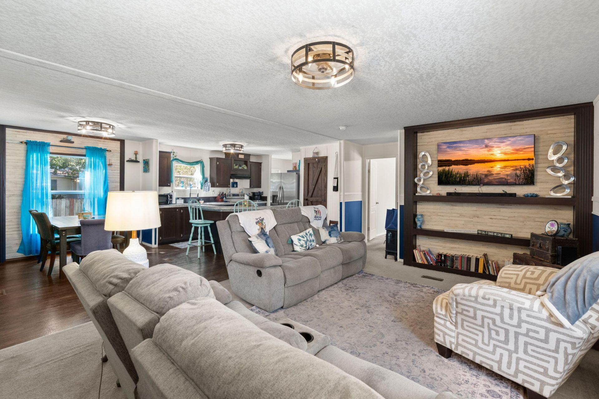 209 Twin Lake Drive Photo 6