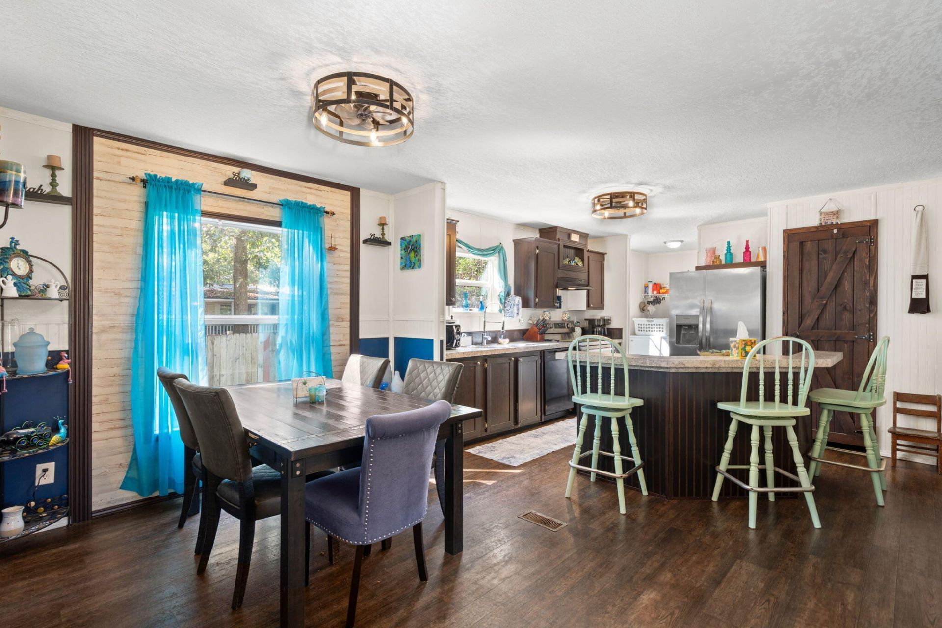 209 Twin Lake Drive Photo 9