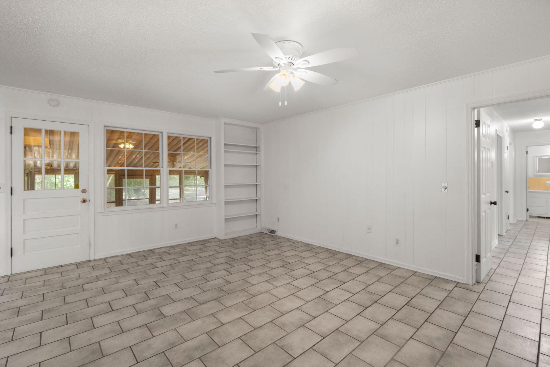 203 Chucker Drive Photo 11